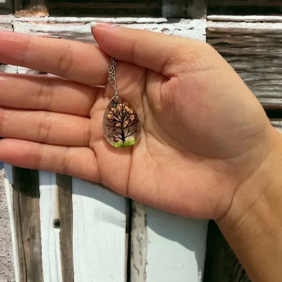 Resin Flower Pressed & Tree Tear Drop Pendant Charm Stainless Steel Necklace - Picture 2 of 3